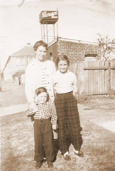 Margaret Slowgrove with family, Underwood St, Botany